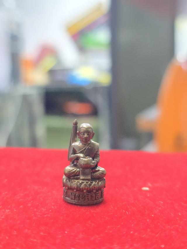 พระเครื่องคณาจารย์ต่างๆ