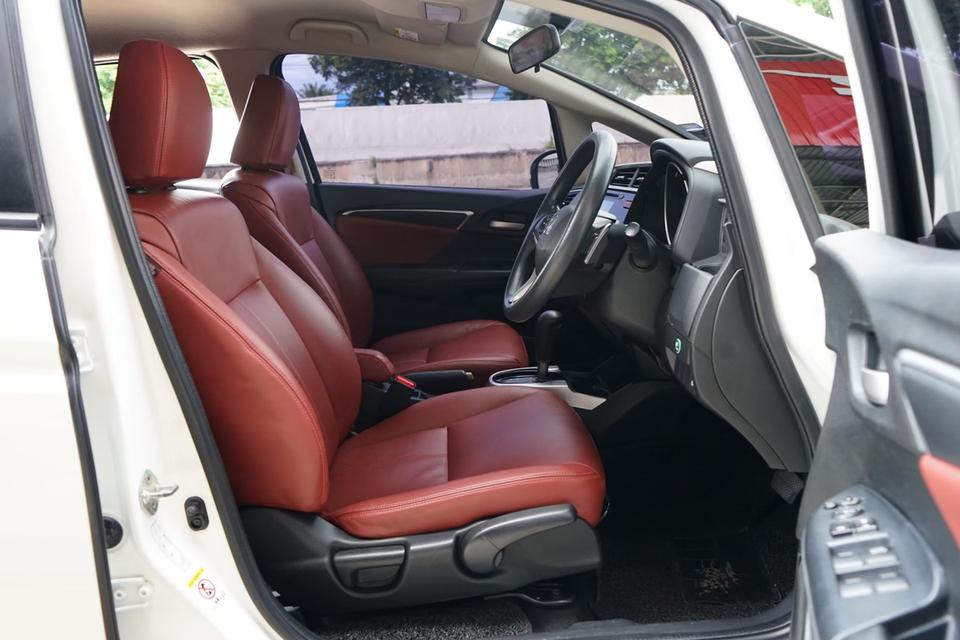 2014 HONDA JAZZ 1.5SV+ 8