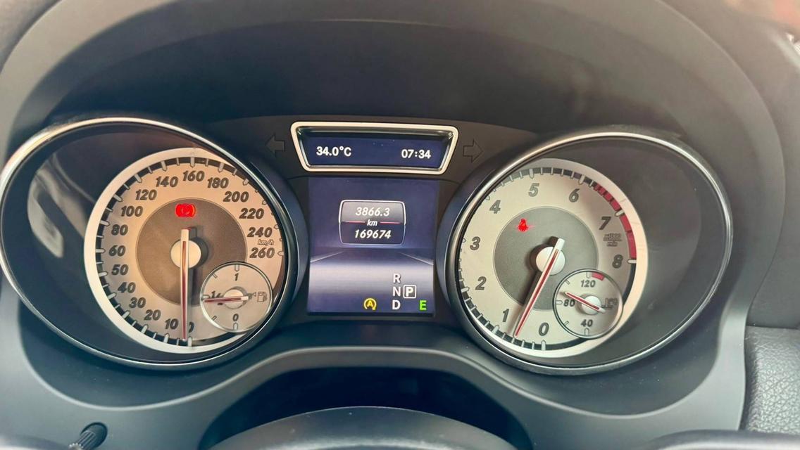 MERCEDES BENZ CLA 250 AMG   ปี 2014 10