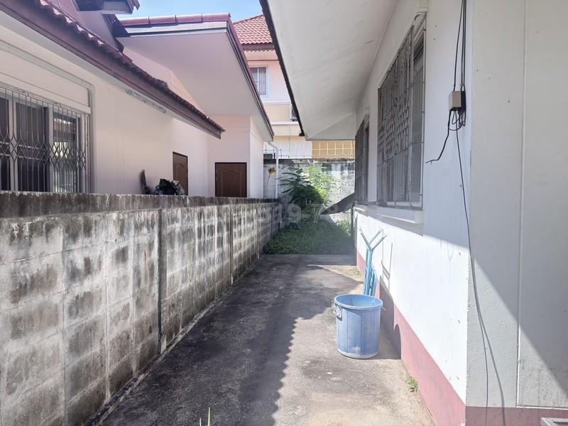 ขายบ้านเดี่ยว ชั้นเดียว ย่านหางดง หมู่บ้านธารอิงดอย หลังไปรษณีย์หางดง บ้านอยู่สุดซอย เงียบสงบ หน้าบ้านเป็นสนามหญ้า ไม่ชนใคร 4