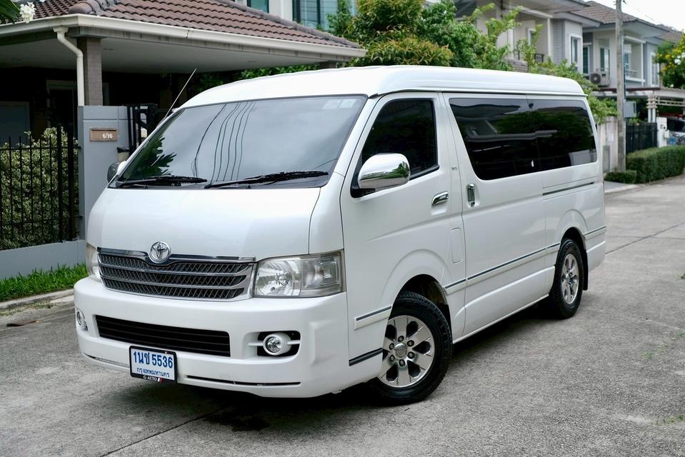 TOYOTA VENTURY 2.7 AUTO ไมล์ 2 แสน