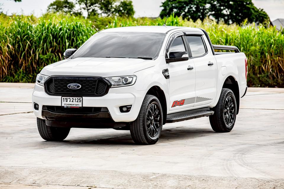 Ford Ranger 2.2 XLT Hi-Lander Double Cab เกียร์ AT ปี 2021 สีขาสสภาพดีมากๆ