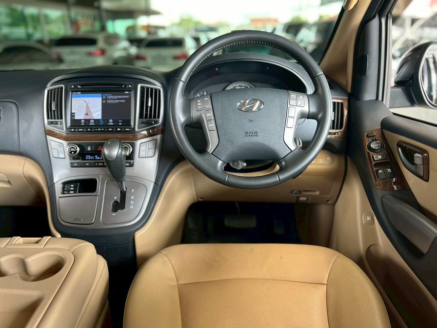 ปี 2021 HYUNDAI H1, DELUXE สภาพสวย 12