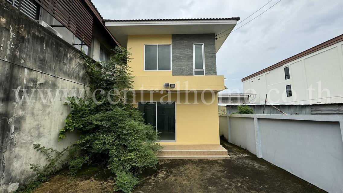 บ้านเดี่ยว 50 ตร.วา ซอยสุคนธสวัสดิ์ 20 ลาดพร้าว บัานไม่เคยเข้าอยู่ 2