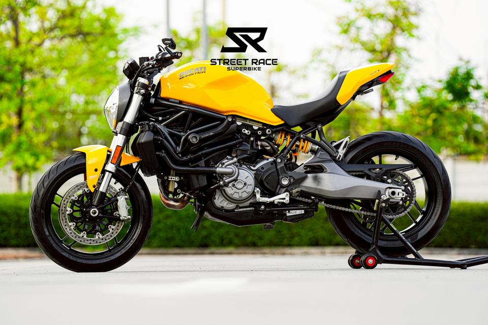 Monster821 | 2019 | Performance Yellow – Rare Factory Color! Immaculate condition with only 3,000 genuine km 💛 6