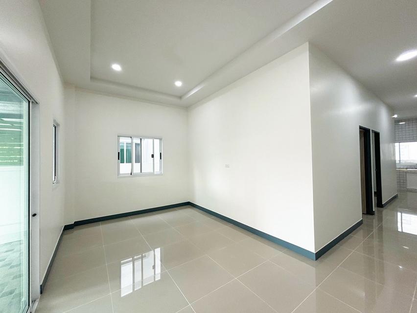 ทาวน์เฮ้าส์ 1 ชั้น เนื้อที่ 27.2 ตร.ว.ซอยพยอม 10 ต. พยอม อ. วังน้อย จ. พระนครศรีอยุธยา  6