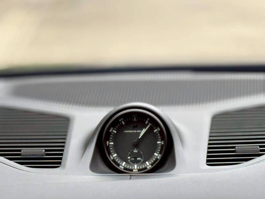 CAYENNE 3.0 HYBRID COUPE 14