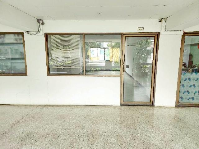 ออฟฟิศทึ่ถูกที่สุด ติดรถไฟฟ้า ซ.อินทามระ 31-37 ในประเทศไทย MRTสุทธิสาร 900ม.ให้อาคาร 33 ตร.ม. รร.นานาชาติคิซิโกะ 3.8 กม. 8