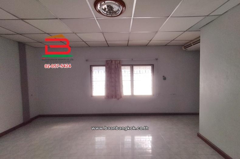 ทาวน์เฮาส์ เนื้อที่ 23 ตร.ว. หมู่บ้านพิธิพันธ์วิลล่า (ซอยพหลโยธิน 52 แยก 39) ใกล้BTSสะพานใหม่ ถนนพหลโยธิน แขวงคลองถนน เขตสายไหม 9