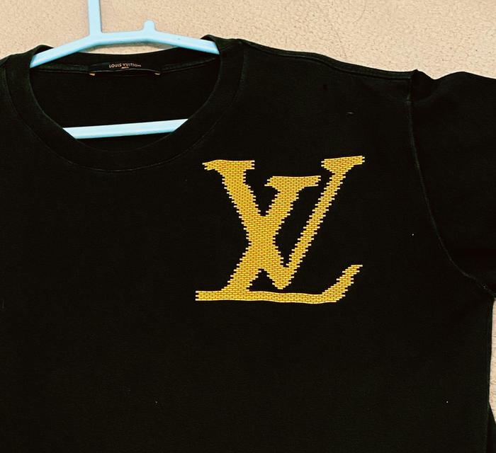 เสื้อ LV Louis Vuitton brick tee t shirt แท้ มือสอง รูปที่ 4
