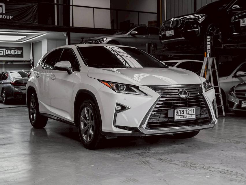 รหัสรถ 67GG1211 Lexus RX300 ปี 2019
