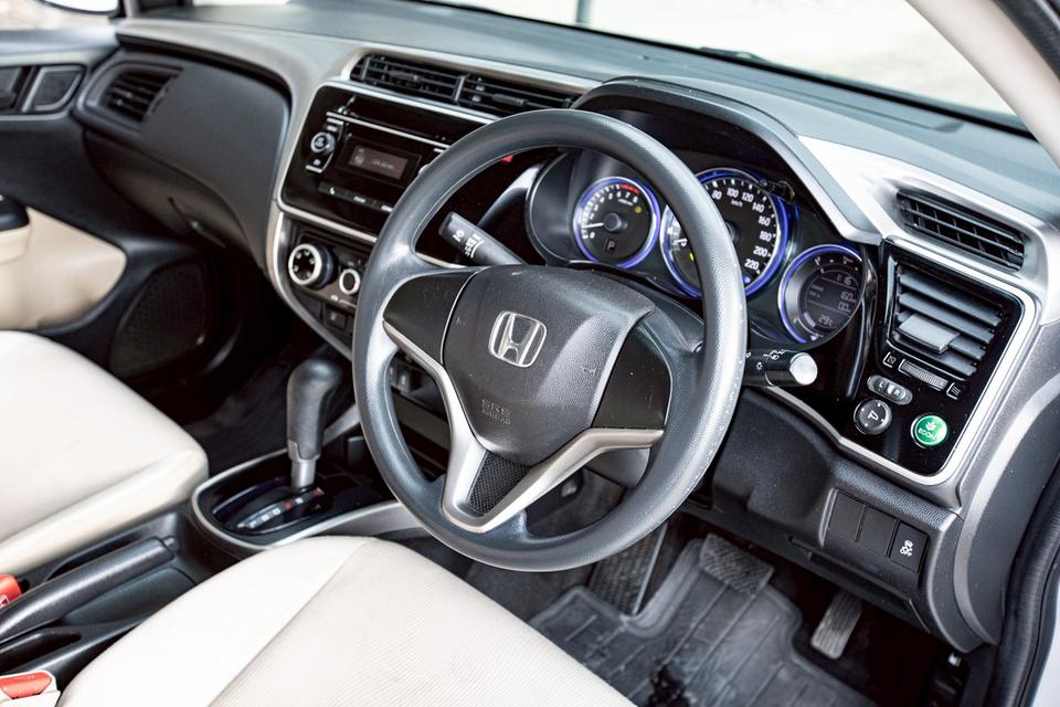 Honda City 1.5S ปี 2017 สีเทา มือเดียวป้ายแดง  15