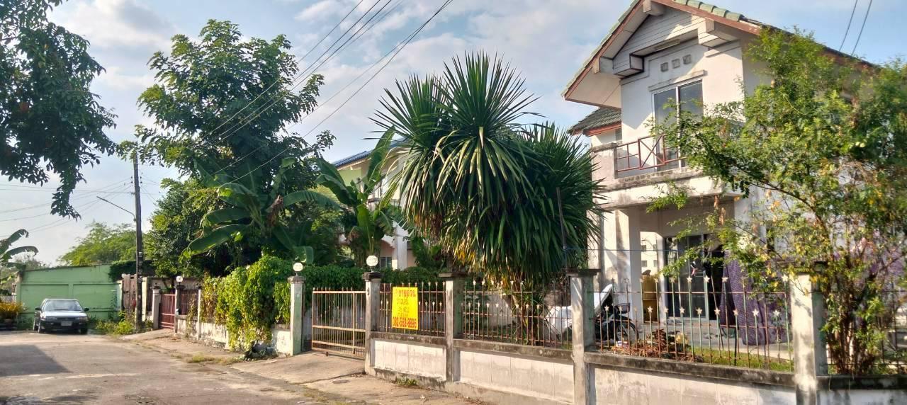 ขายบ้านเดี่ยว 2 ชั้น หลังมุม หมู่บ้านซื่อตรงชมสวน คลอง13 ธัญบุรี ปทุมธานี 2