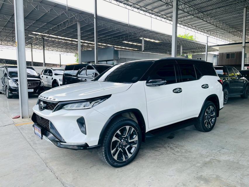 Toyota Fortuner2.4 Legender 2WD รถปี 23แท้ ไมล์แม้