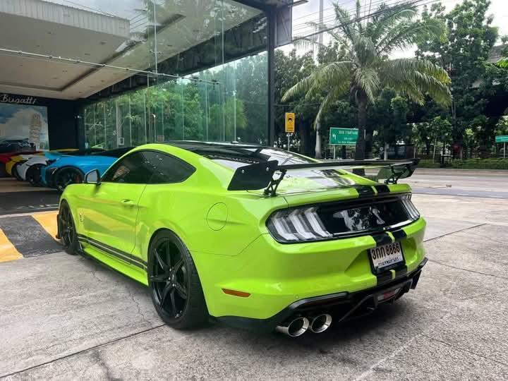 Ford Mustang สีเขียวสวย 7