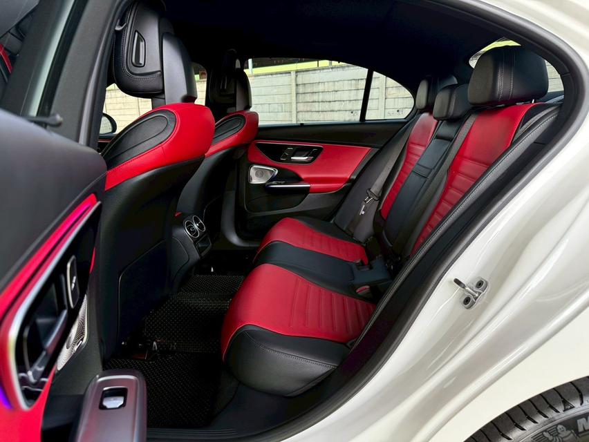 Mercedes-Benz C350e AMG Dynamic (หลังคาพาโนรามิคซันรูฟ) ปี 2022  สีขาว+เบาะแดงรถบ้านมือเดียว สวยกริ๊บ รูปที่ 12