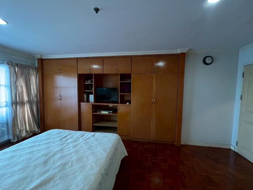 The Executive Regent, Nang Linchee Road 18