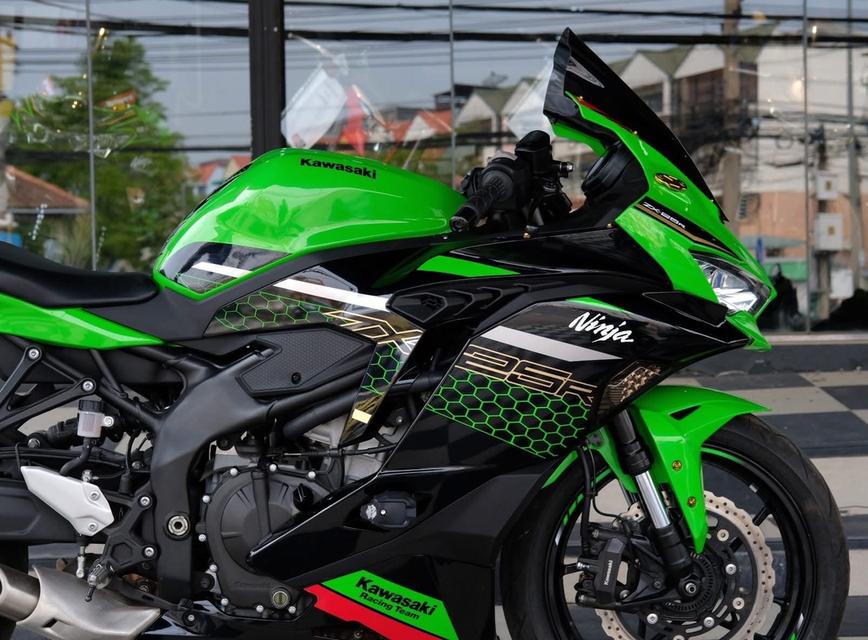 Kawasaki Ninja ZX-25R รถสภาพสมบูรณ์มือสอง 4