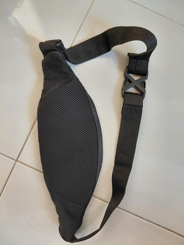 กระเป๋าคาดadidasแท้มือสองสภาพใหม่มาก