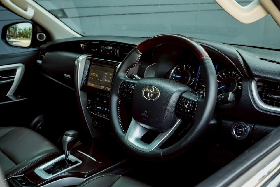 รหัสรถ CBL7513 TOYOTA FORTUNER 2.4 V 2WD AT 2017 รูปที่ 9