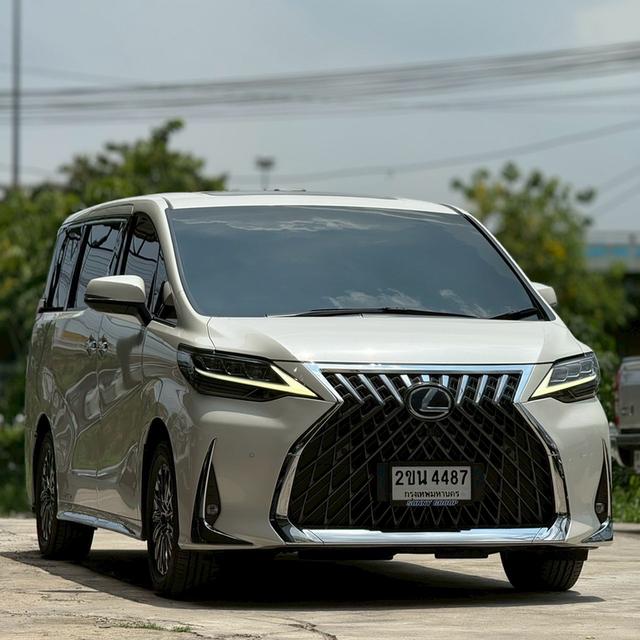 Lexus LM300h 2.5 Hybrid 4WD 2022 สีขาว