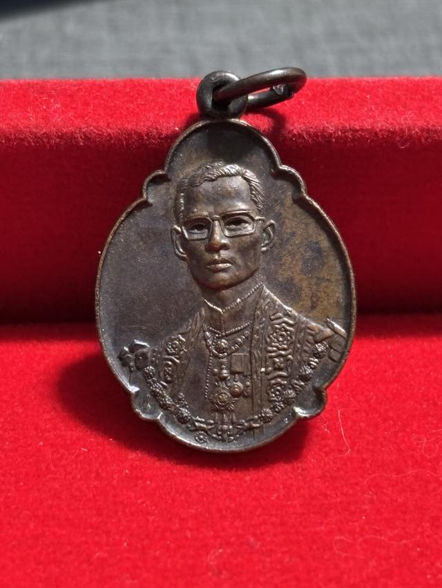 เหรียญ ร9 ครบ4รอบ สวยเดิม แท้