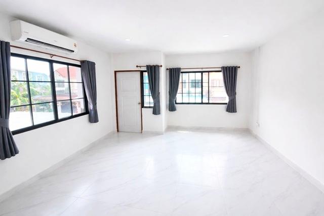 สินแพทย์เสรีรักษ์ 1 กม.ทำเลรามอินทรา115 MRTเศรษฐบุตรบำเพ็ญ 300 ม. ทาวน์เฮาส์ 3นอน 2น้ำ หลังมุม 30ตร.ว. 210ตร.ม. 2-3 คัน 4