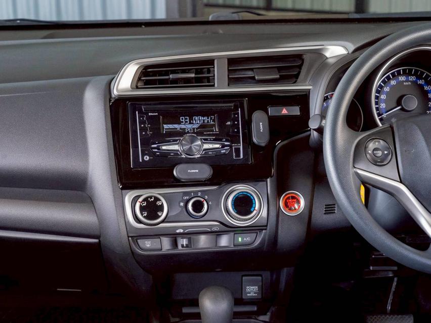 Honda Jazz 1.5V ปี 2018 รถสวย  10