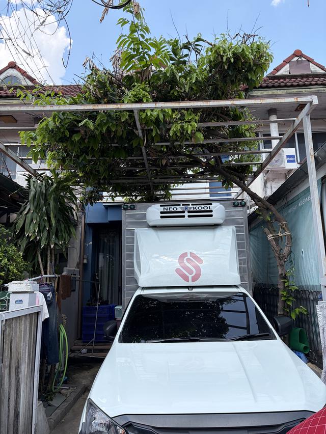 บ้านทาวน์เฮ้าส์ หมู่บ้านพูนสินธานี 1 เคหะร่วมเกล้า 64 1