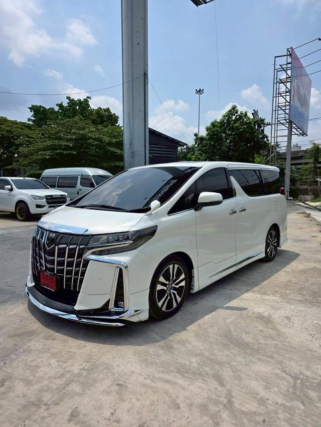 Toyota ALPHARD 2.5SC PACKAGE  สีขาว ปี 2023 ไมล์ 40,000 กม.