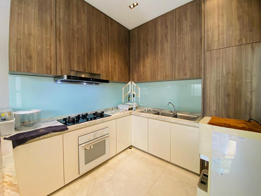 Grand Bangkok Boulevard Rama 9 A luxurious corner home located on New Krungthep Kreetha Road 9