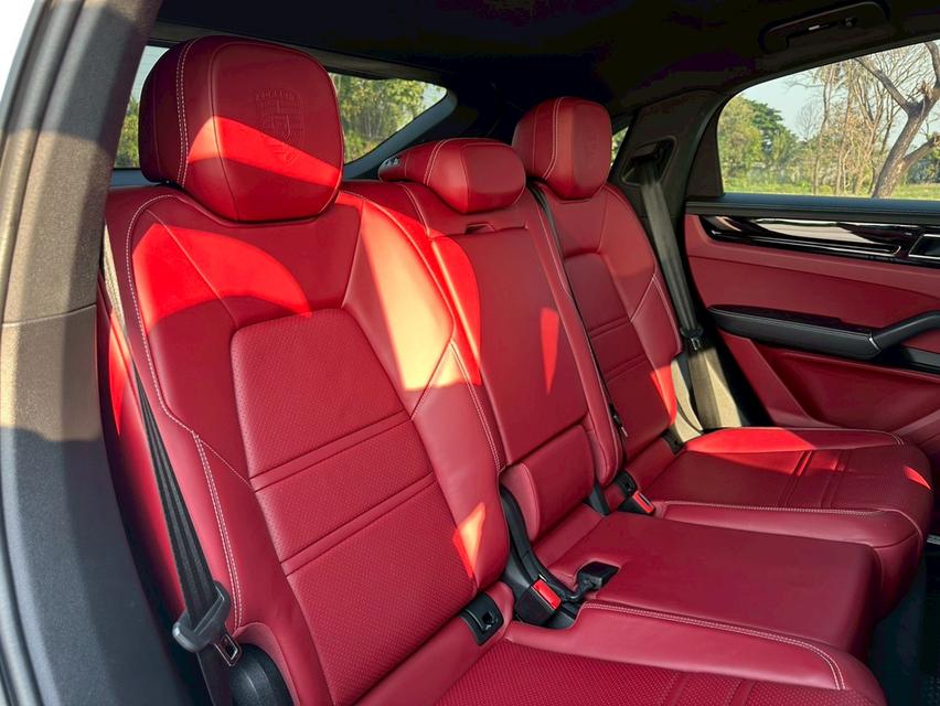 รหัสรถ NCT136 📌Porsche Cayenne Coupe Hybrid Sport Design 2021 13