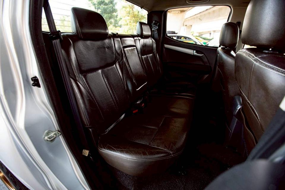 Isuzu D-Max Hi-Lander Cab4 2.5 VGS Z ปี 2012 ตัวท๊อป เกียร์ Auto สีเทา 14