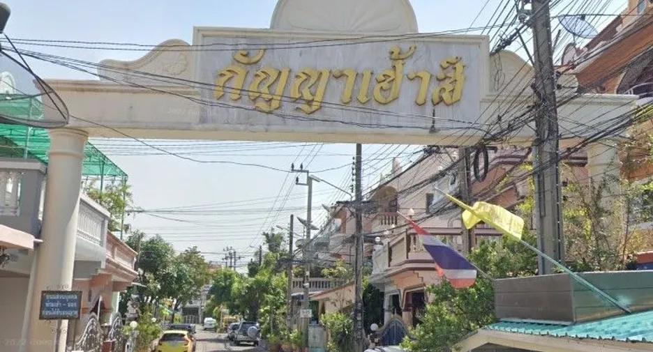 ให้เช่า ทาวน์เฮ้าส์3ชั้น 4นอน 4น้ำ ซ.เจริญกรุง77 1