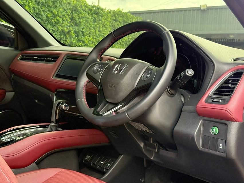 2020 HONDA HRV 1.8 RS MINORCHANGE รถมือเดียวออกป้ายแดง รถวิ่งน้อยเพียง 40,000 กม เข้าศูนย์ตลอด รถไม่เคยมีอุบัติเหตุครับ รูปที่ 10