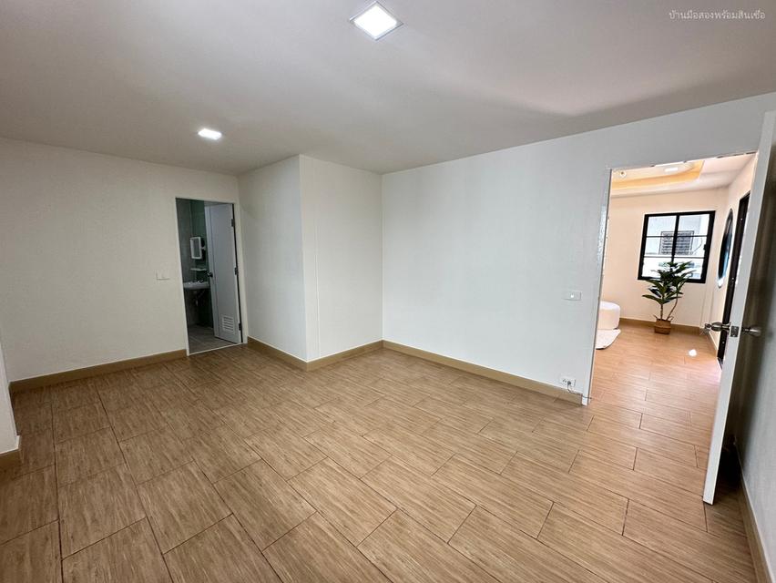 เสริมศิริวิลเลจ ถ.รามอินทรา 40 10