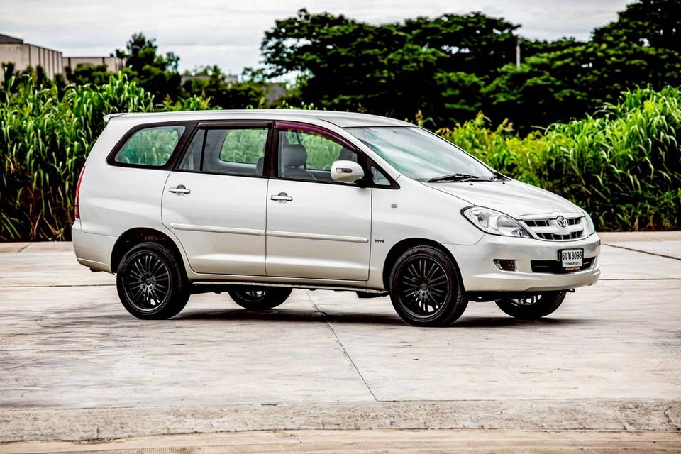Toyota INNOVA 2.0V เกียร์ Auto 7 ที่นั่ง ปี 2005 สีน้ำตาล 3