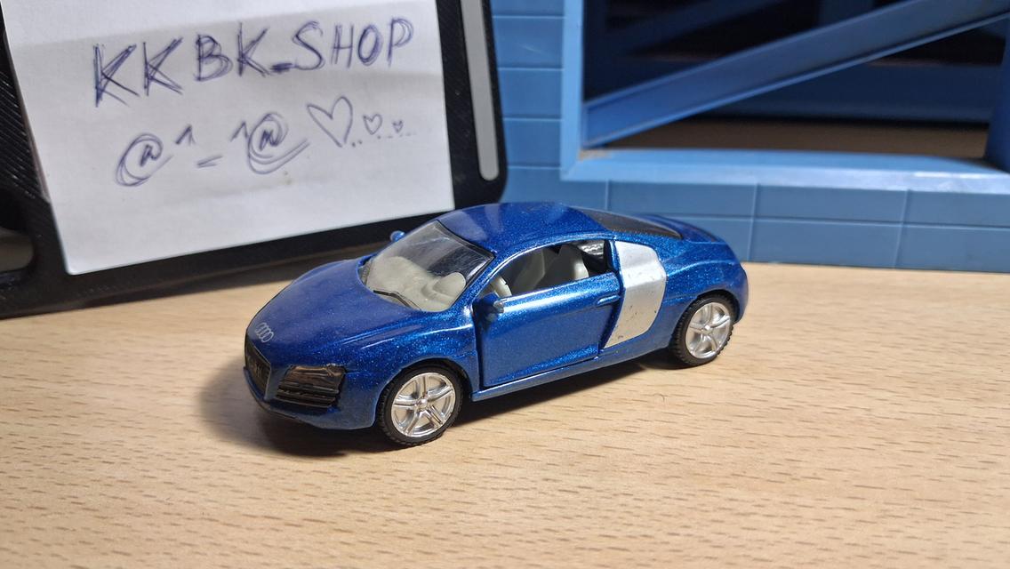 โมเดลรถเหล็ก Audi R8/Spyder Model Car SIKU สีน้ำเงิน รถของเล่น ของสะสม แบรนด์แท้เยอรมนี มือสองสภาพดี ประตูเปิดได้ มือสองสภาพดี ของเล่น ของสะสม