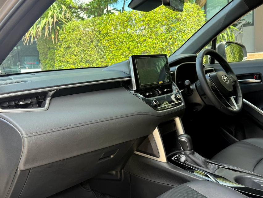 2021 Toyota CROSS HYBRID PREMIUM SAFETY รถมือเดียว 70,000 กม เลขไมล์แท้ เข้าศูนย์ตามระยะ รถไม่มีอุบัติเหตุครับ 11