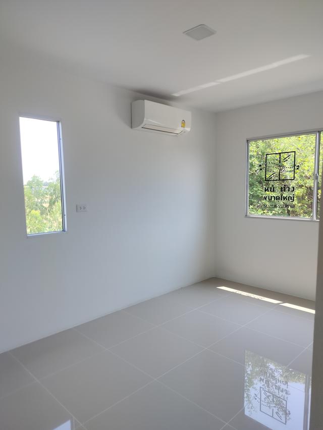 หมู่บ้านจัดสรร อสังหาริมทรัพย์ 7