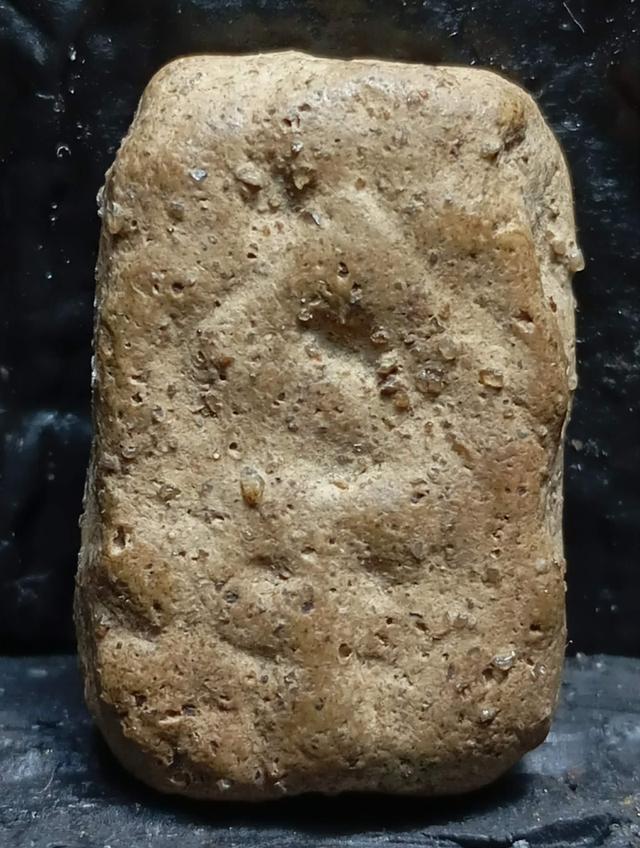 เปิดพระเนื้อผงเก่า ไม่ทราบที่ ชอบทักได้ครับ