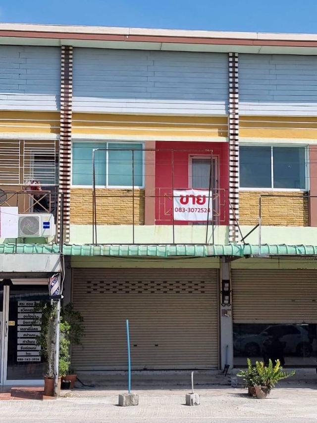 ขายอาคารพาณิชย์ 2 ชั้น บ่อวิน ชลบุรี ทำเลค้าขาย ติดถนนหลัก เดินทางสะดวก ใกล้ตลาดและนิคมฯ 2
