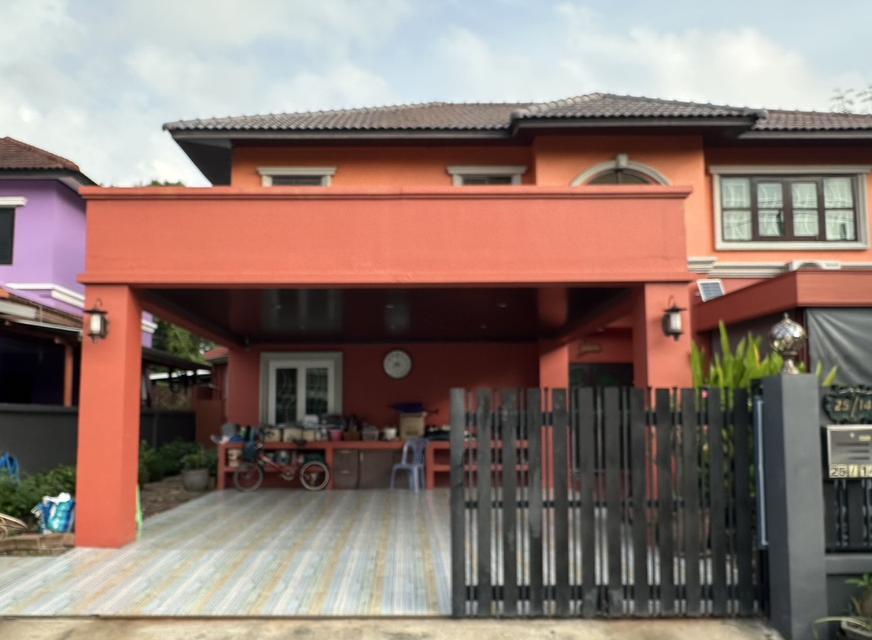 📢📢📢 ขายบ้าน 76 ตรว. 🏠 หมู่บ้าน KC พาร์ควิว 3  ติดถนนหทัยราษฎร์  5 ห้องนอน 6 ห้องน้ำ 1 Office  ⛔️ ขายราคา 4.9 ล้าน  ต่อรองได้ รวมค่าโอนทั้ง 3