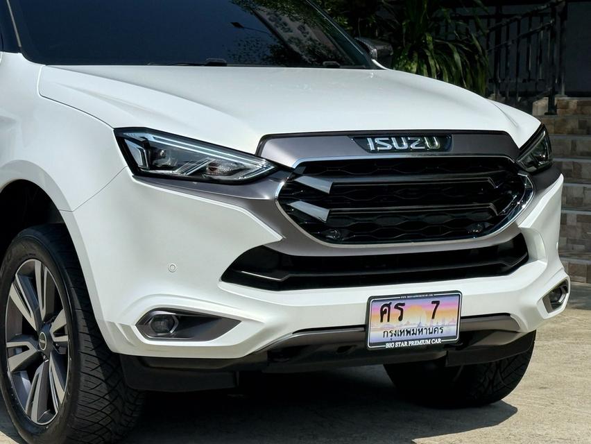 2024 ISUZU MU-X 3.0 ULTIMATE 4WD รถมือเดียวออกป้ายแดง รถวิ่งน้อยเพียง2X,XXX KM เข้าศูนย์ทุกระยะ ไม่เคยมีอุบัติเหตุครับ รูปที่ 7