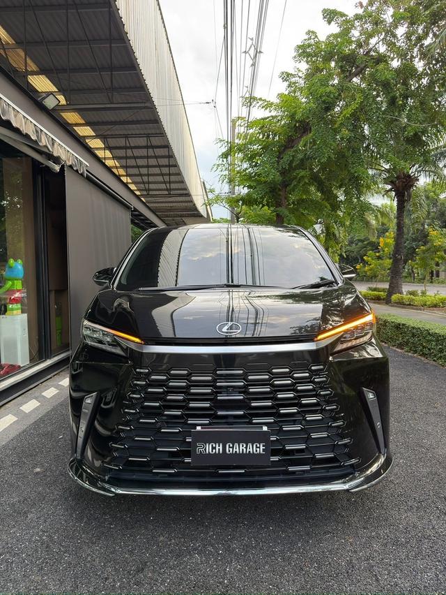 LEXUS LM350hYear 2024Mileage: 12700 km Price : 5.19 m āļĢāļđāļāļĒāđāļāļĒāļāļĩāđ 2