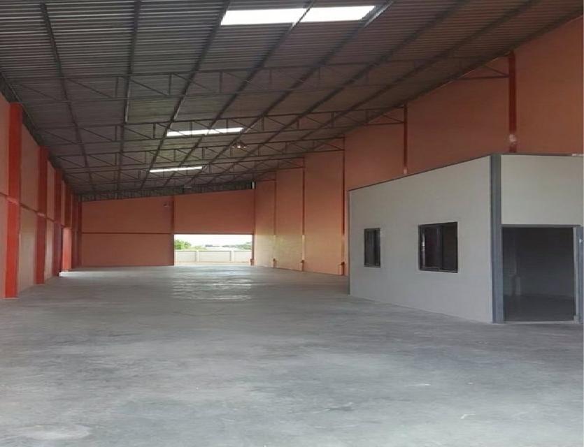 ให้เช่าโกดัง พร้อมสำนักงาน สภาพใหม่ / ซอยบางปลา 2 (ธนสิทธิ์) เทพารักษ์ กม. 14 / พื้นที่โกดัง 420 ตารางเมตร / พื้นที่รอบ ๆ อาคาร 295 ตารางวา 4