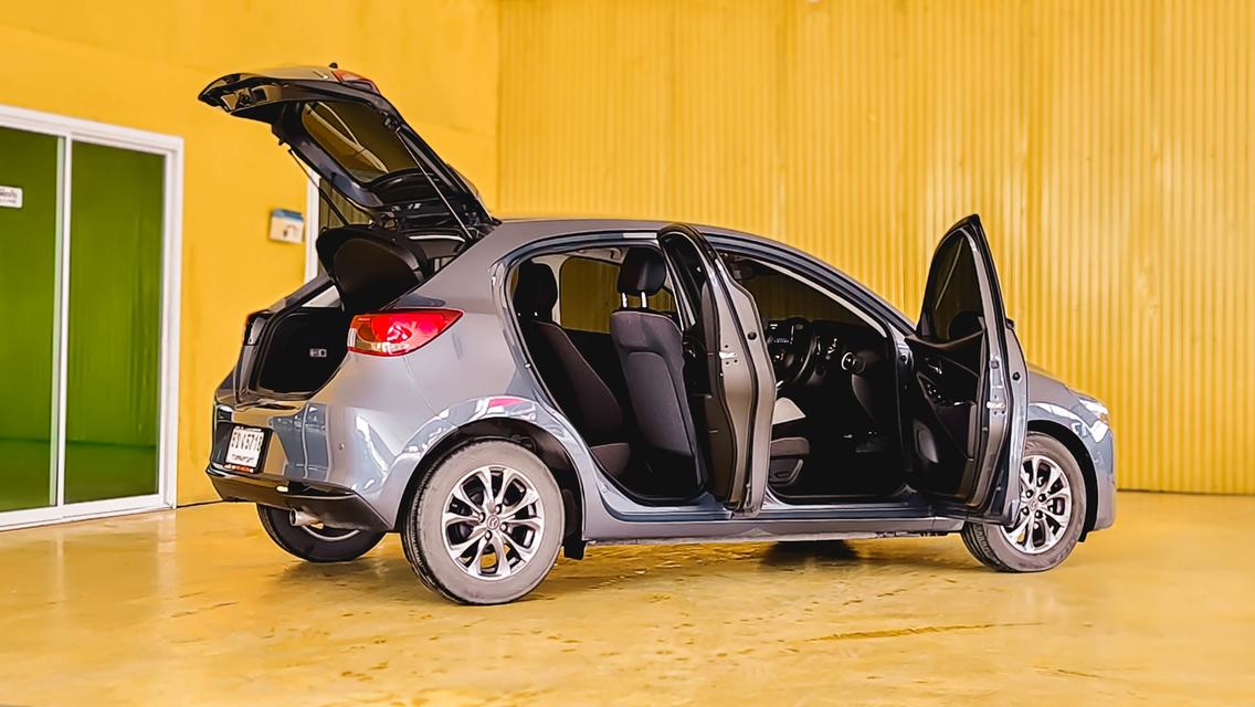 MAZDA 2 Hatchback 1.3 S Sport A/T ปี 2023 จด 2024 รูปที่ 5