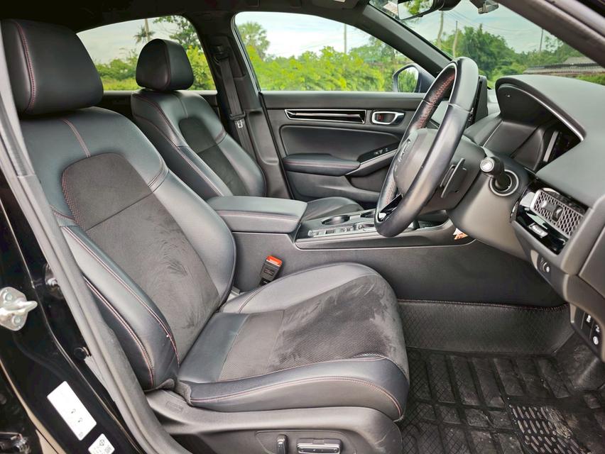 HONDA CIVIC FE Sedan 4dr e:HEV RS E-CVT FWD 2.0 Y22. สีดำ  เกียร์ออโต้  11