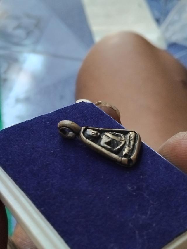 พระเครื่อง หลวงพ่อเงินจอบเล็ก รูปที่ 2