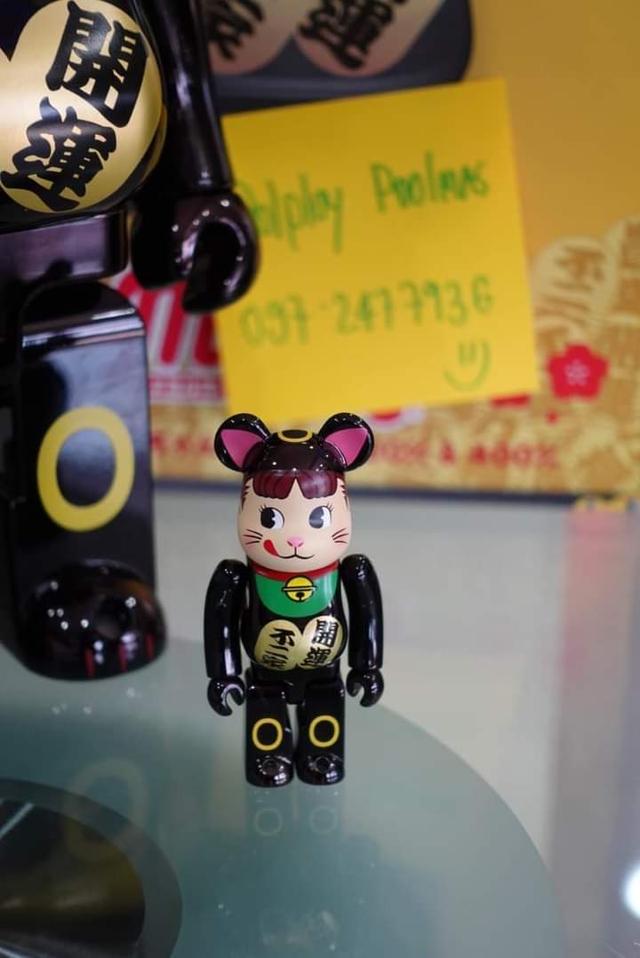 Bearbrick Black Maneki Neko Peko-Chan  2